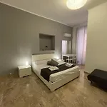 Sleepy Max Roma