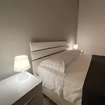 Sleepy Max Konukevi