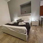 Sleepy Max Rome